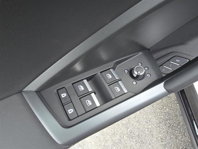 Used 2025 Audi Q3 2.0T Premium w/ Convenience Package image 25