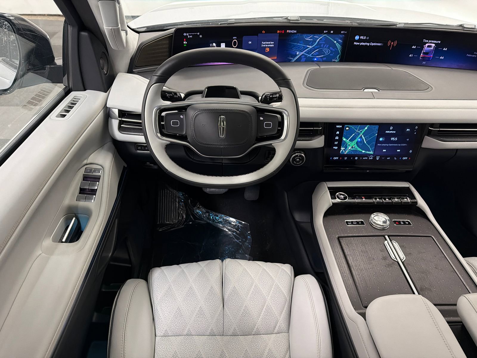 New 2026 Lincoln Navigator Black Label AWD/4WD image 25