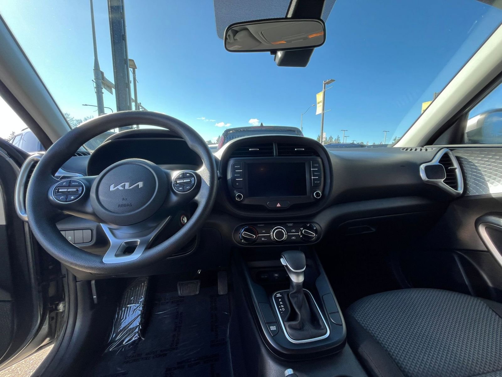 Used 2025 Kia Soul LX w/ LX Technology Package image 33