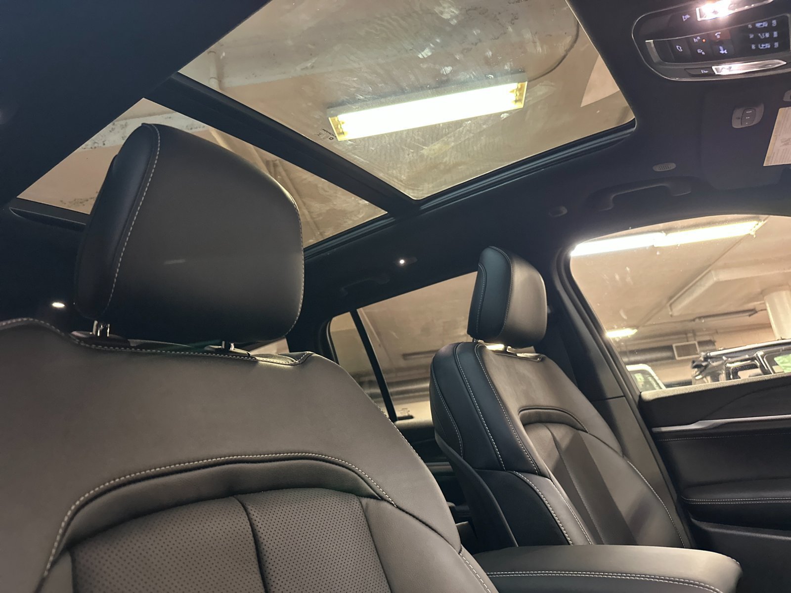 New 2026 Jeep Grand Cherokee Limited AWD/4WD image 16
