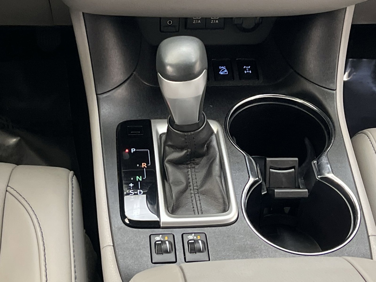 Used 2017 Toyota Highlander XLE image 20