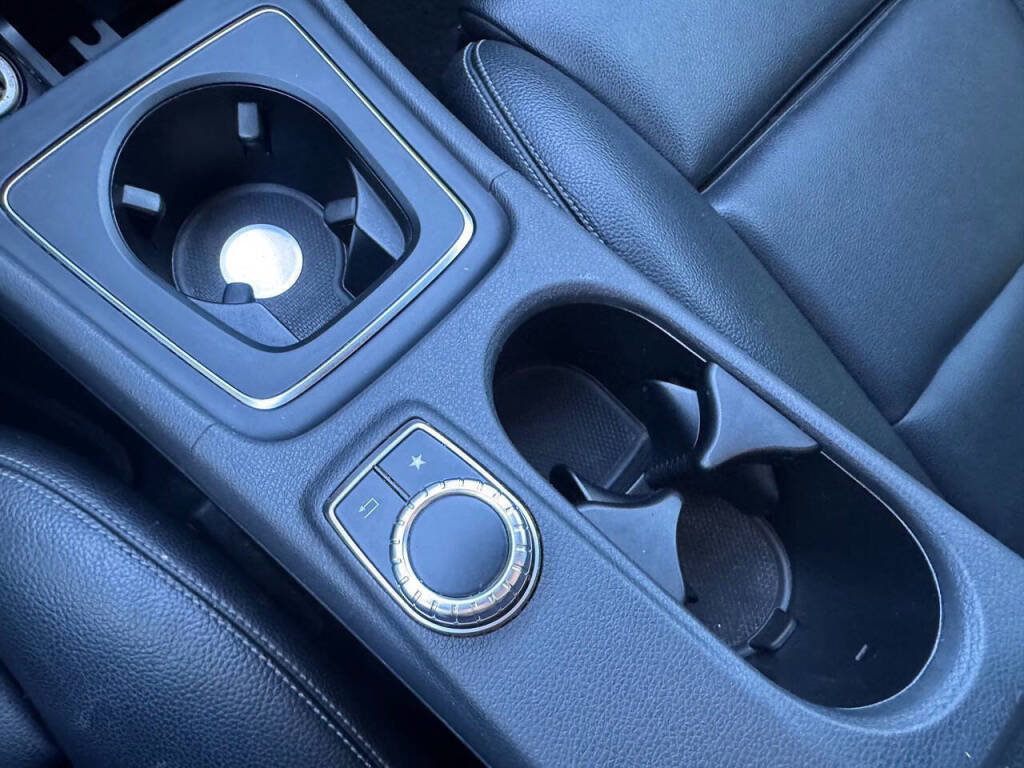 Used 2018 Mercedes-Benz GLA 250 4MATIC image 14