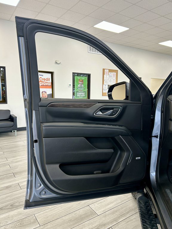 Used 2022 Chevrolet Suburban Z71 AWD/4WD image 9