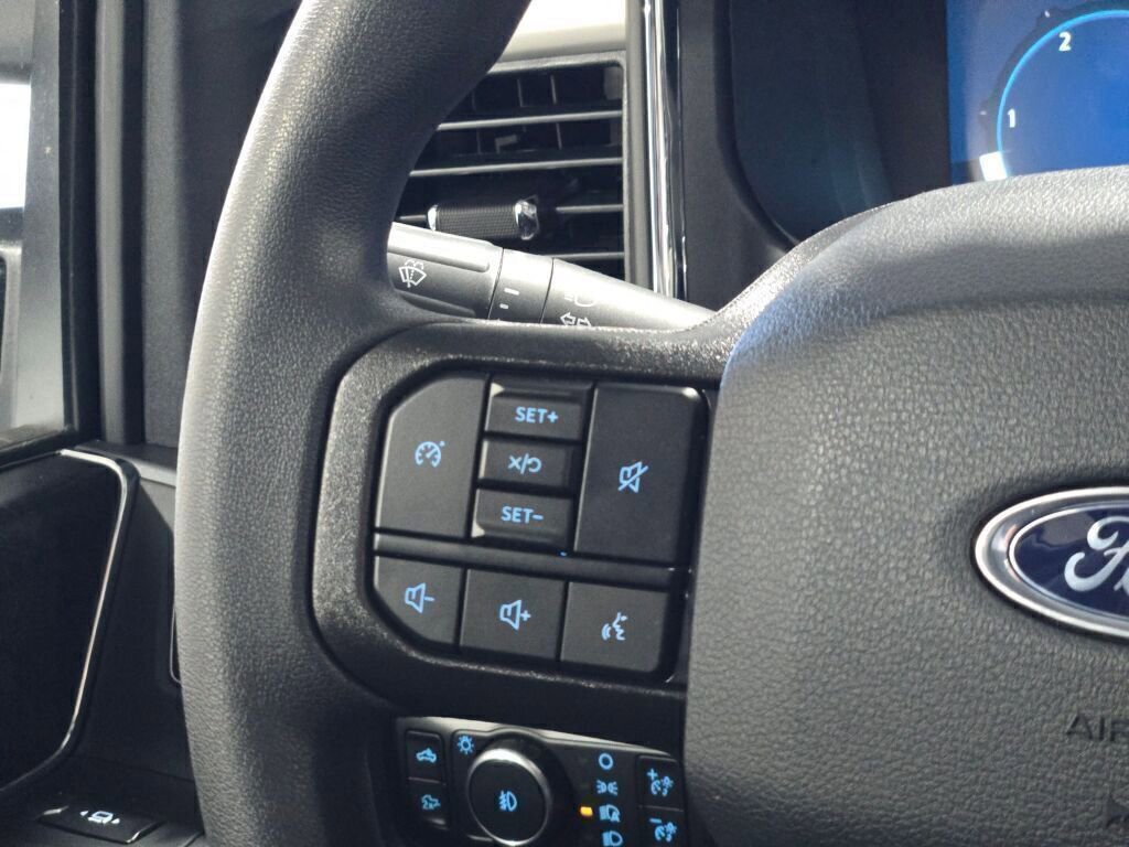 New 2026 Ford F350 XLT w/ XLT Premium Package image 33