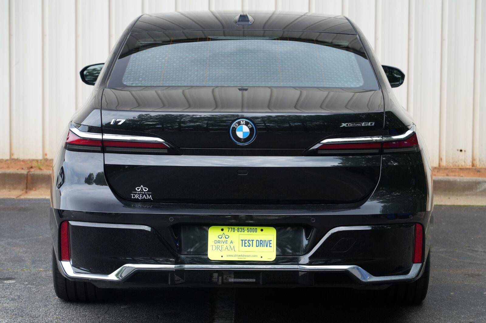 Used 2023 BMW i7 xDrive60 w/ Executive Package 2 AWD/4WD image 70