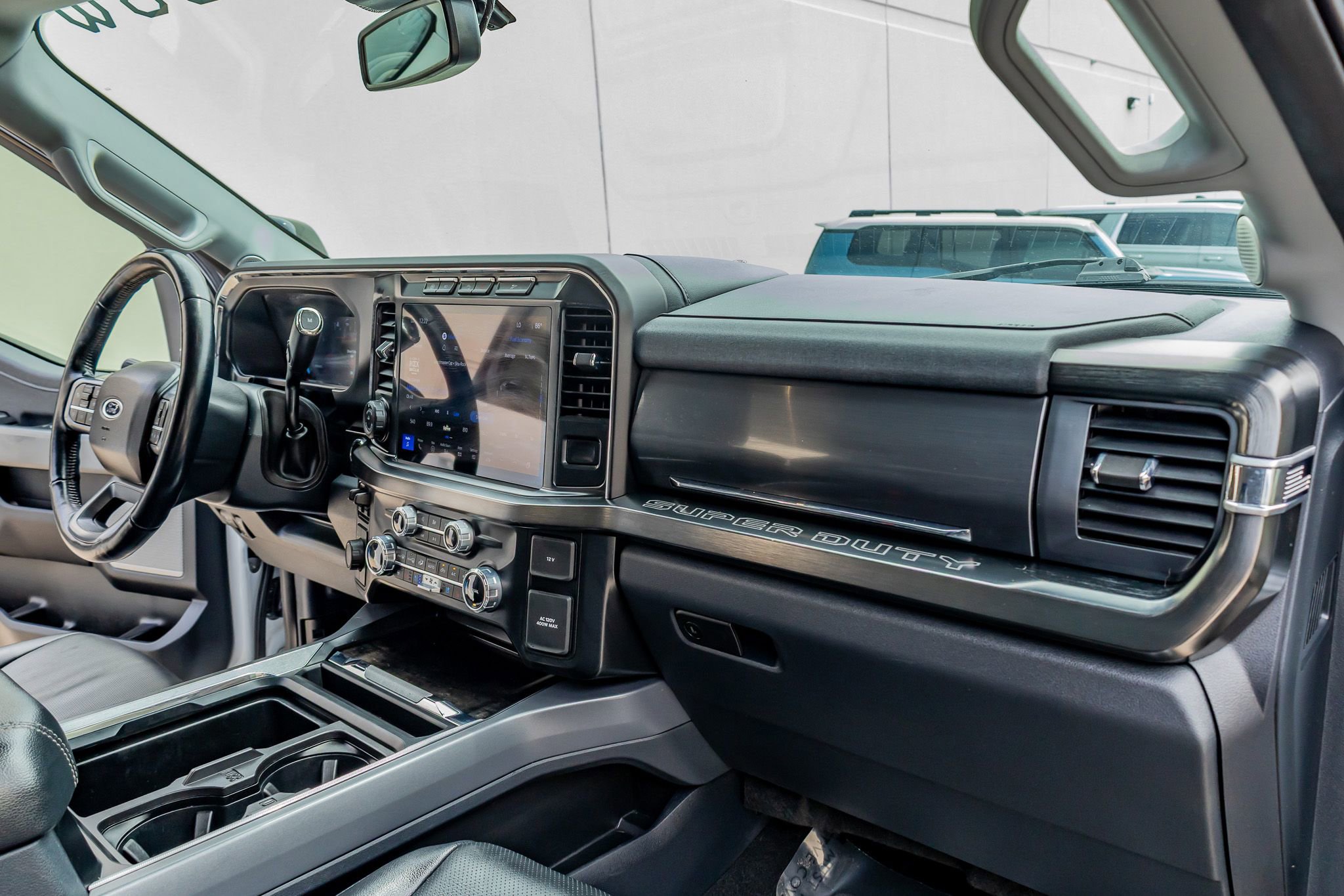 Used 2024 Ford F250 Lariat w/ Lariat Ultimate Package AWD/4WD image 17