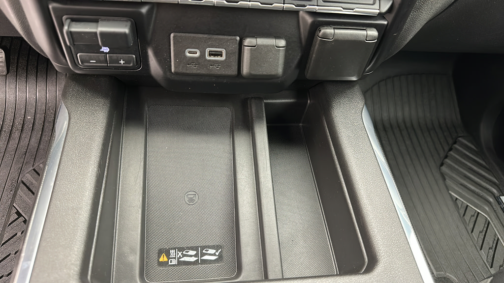 Used 2021 GMC Sierra 1500 AT4 w/ AT4 Premium Package AWD/4WD image 24