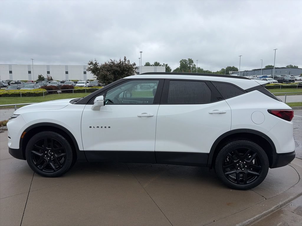 Used 2023 Chevrolet Blazer LT w/ Sound & Technology Package AWD/4WD image 5