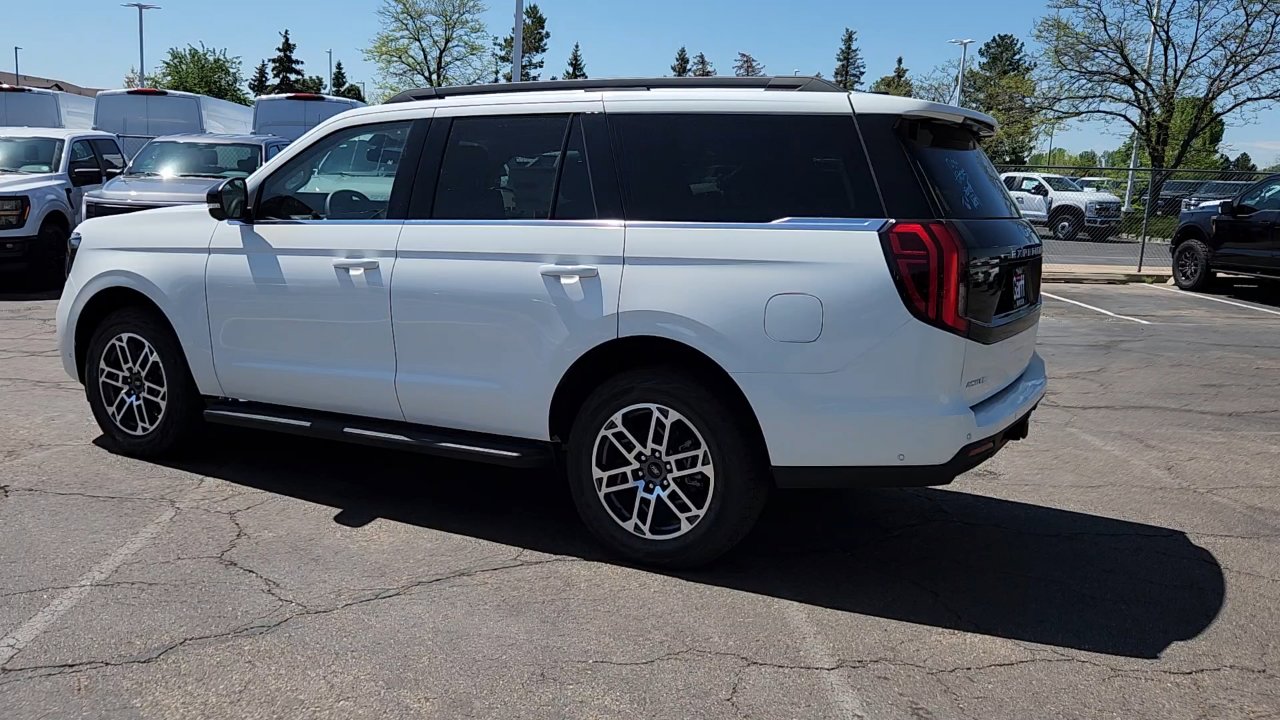 New 2025 Ford Expedition Active image 4