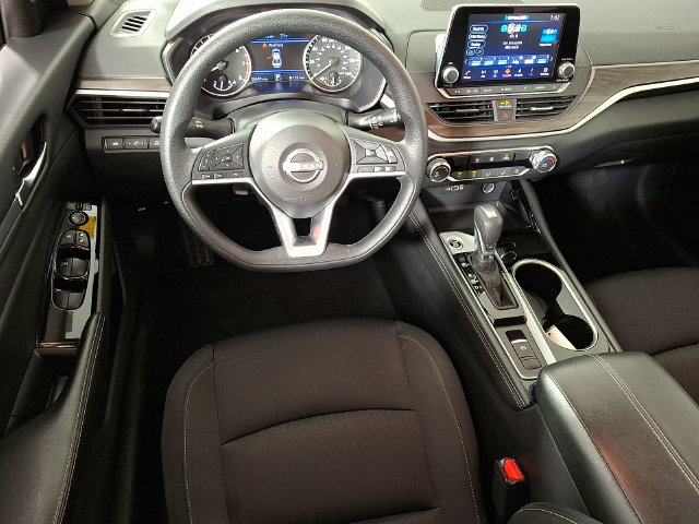 Used 2023 Nissan Altima 2.5 SV AWD/4WD image 2