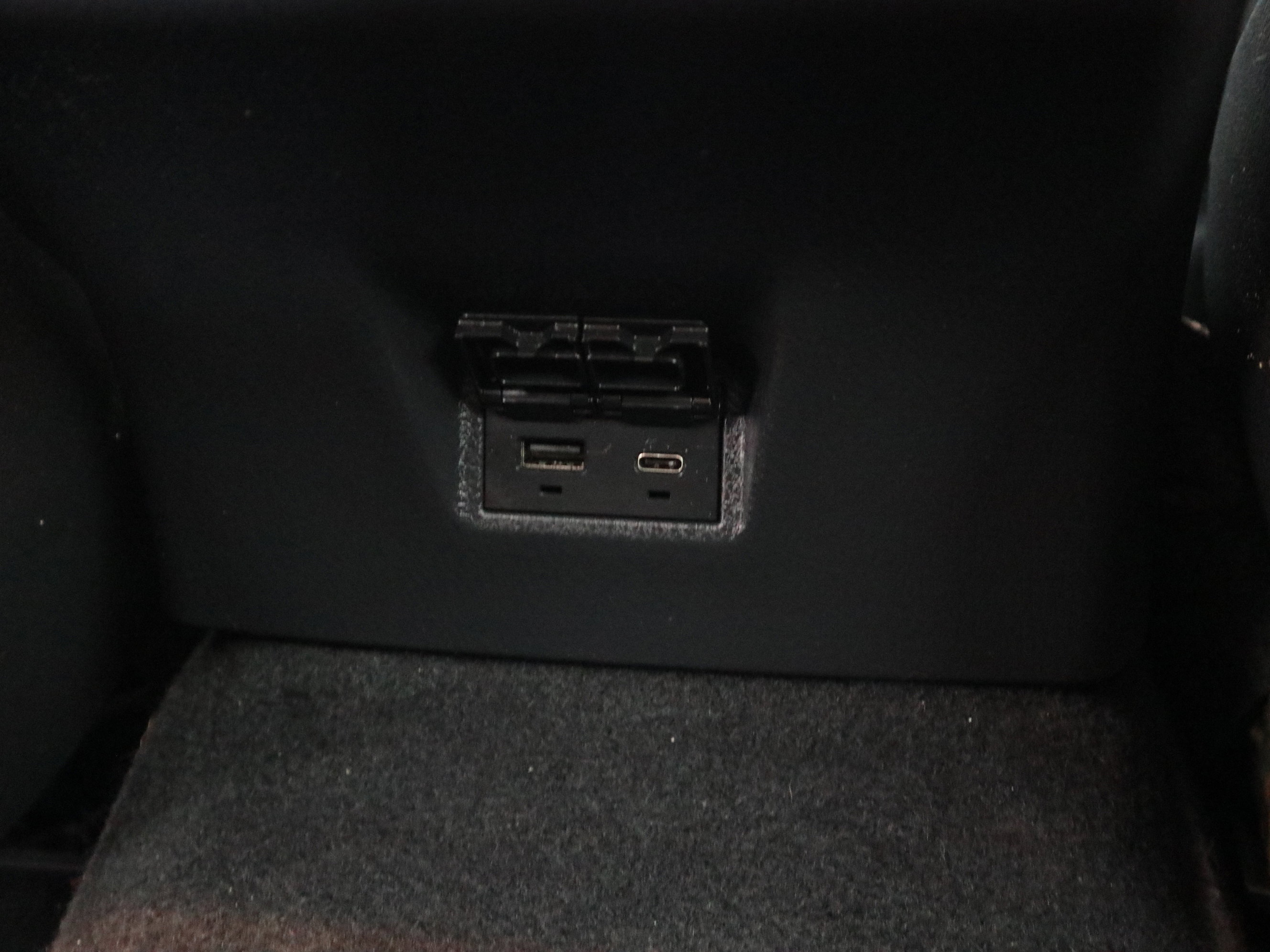 Used 2025 Toyota Camry LE FWD image 17