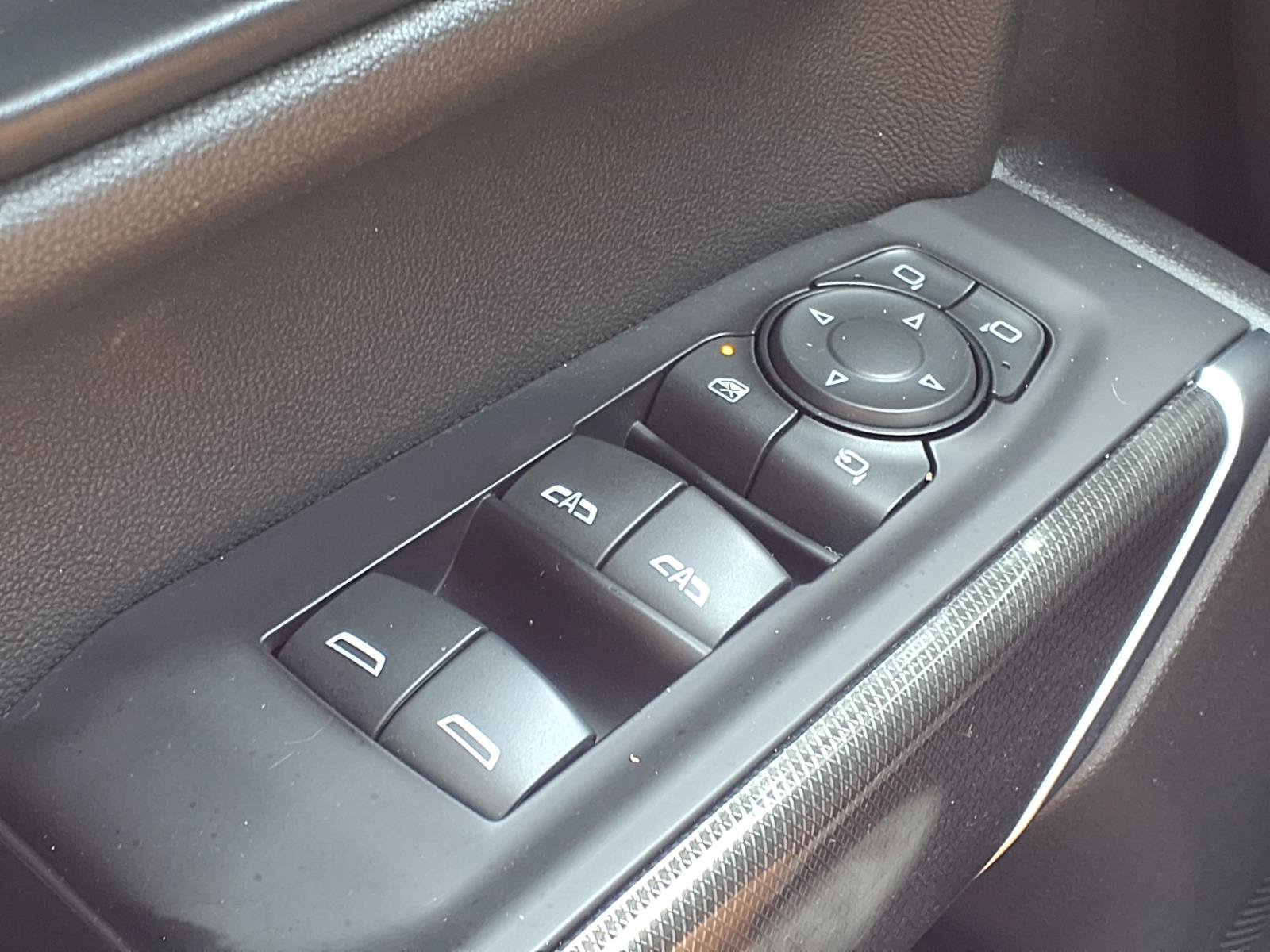 Used 2021 GMC Sierra 1500 AT4 w/ AT4 Premium Package AWD/4WD image 11