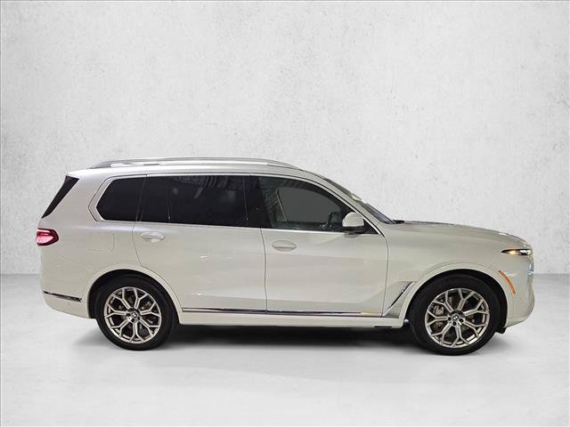 Used 2024 BMW X7 xDrive40i w/ Premium Package AWD/4WD image 4