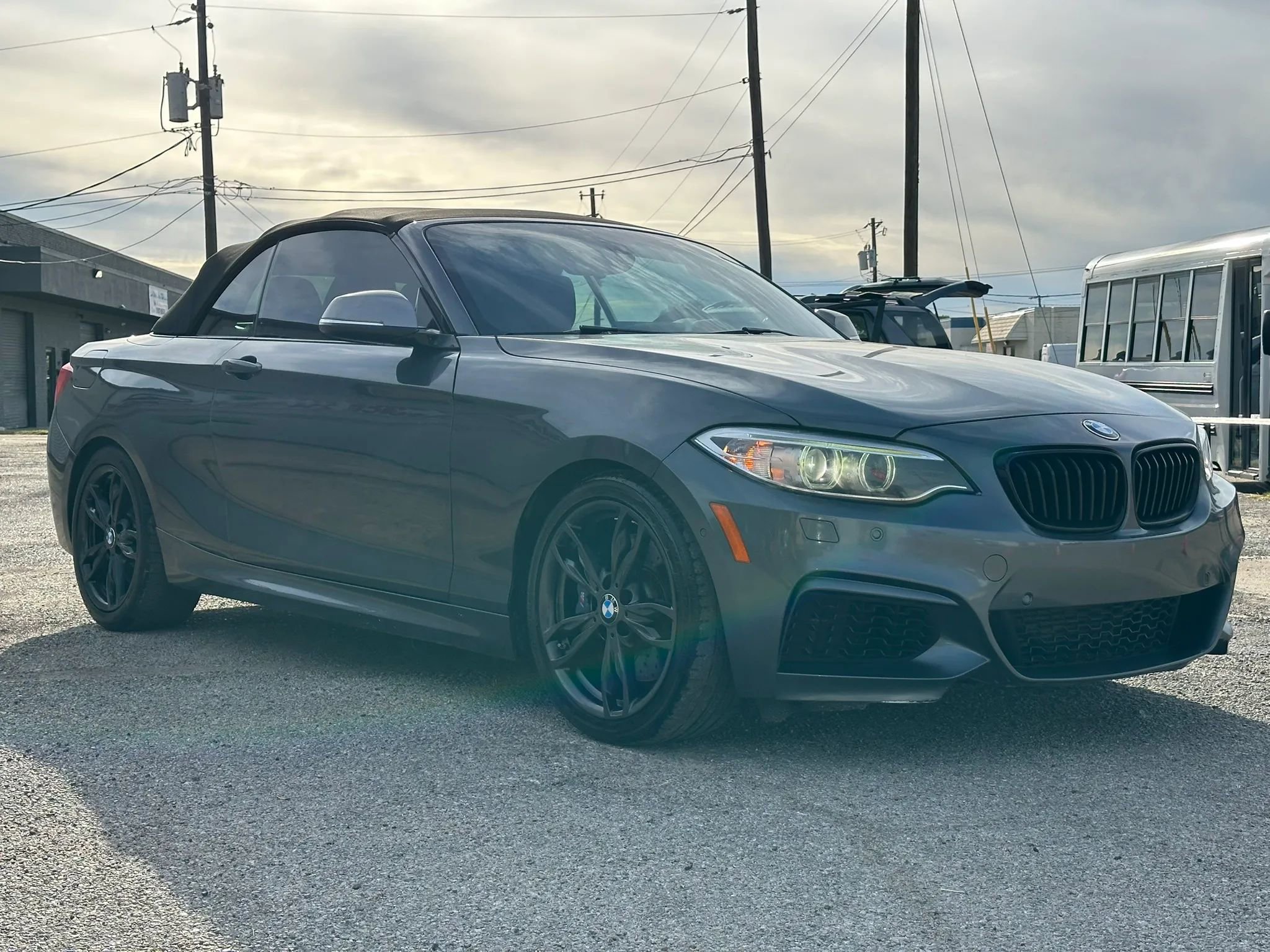 Used 2016 BMW M235i Convertible image 18