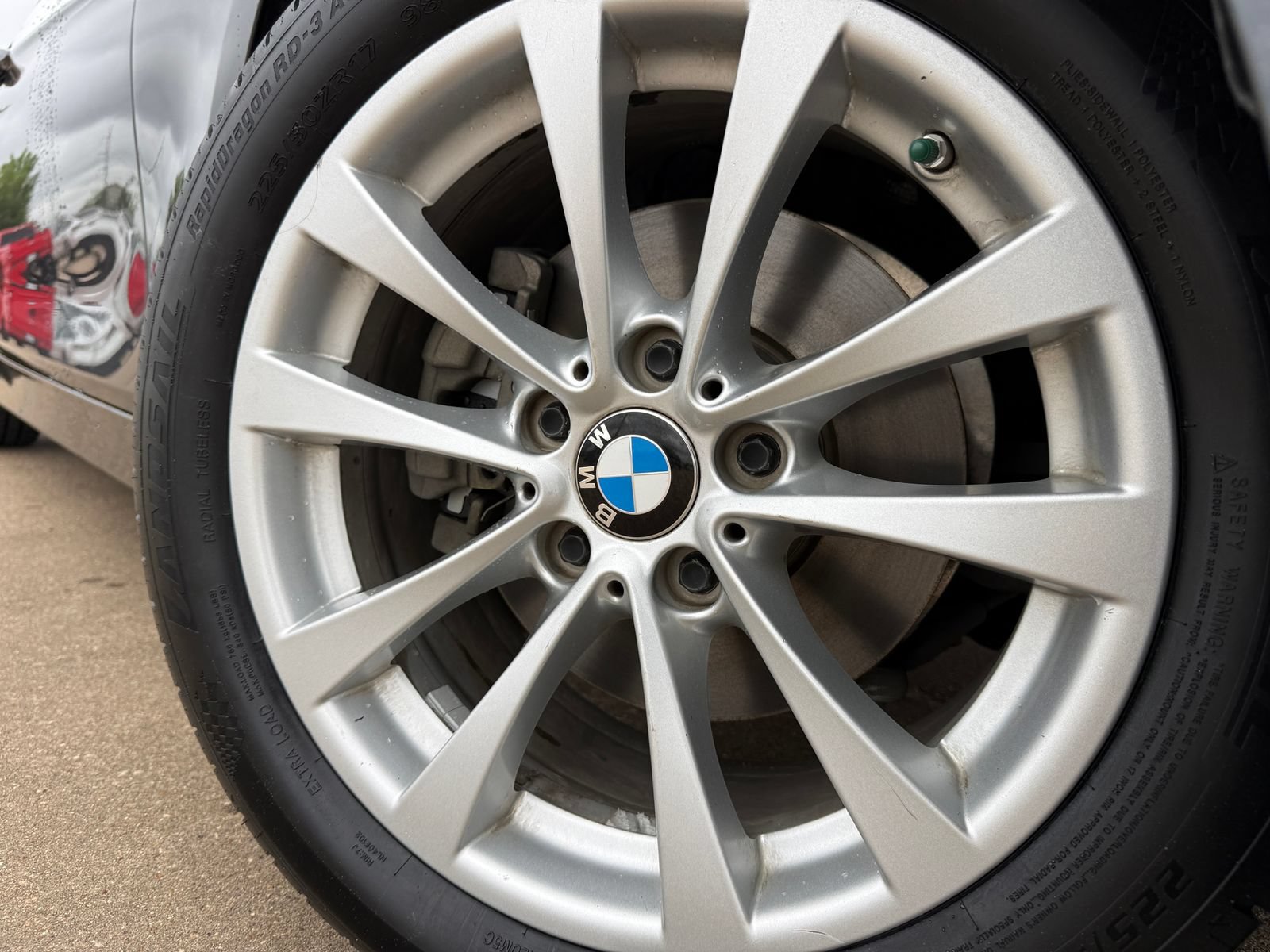 Used 2018 BMW 320i Sedan RWD image 11
