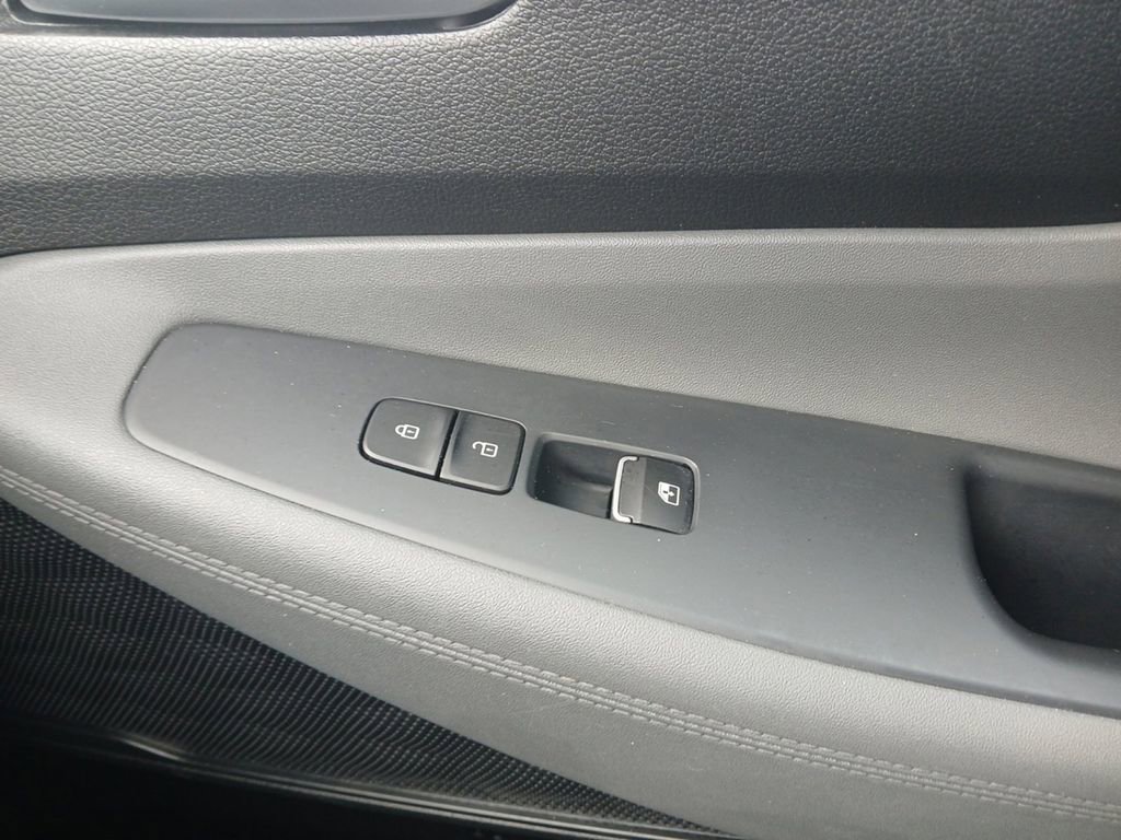 Used 2023 Hyundai Santa Fe SEL FWD image 10