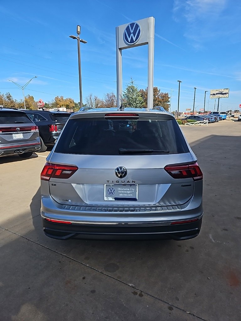 Used 2022 Volkswagen Tiguan SE image 6