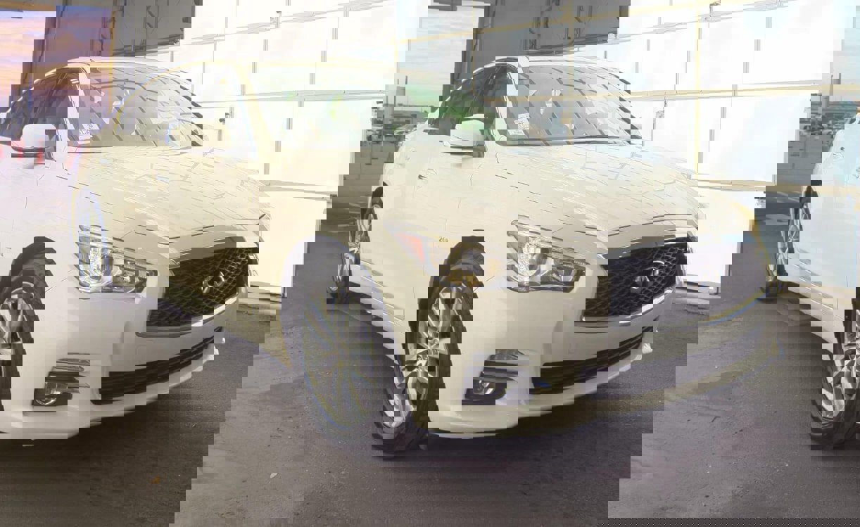 Used 2017 INFINITI Q50 2.0t image 5