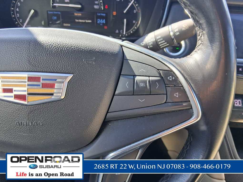 Used 2018 Cadillac XT5 Luxury w/ Driver Awareness Package image 9
