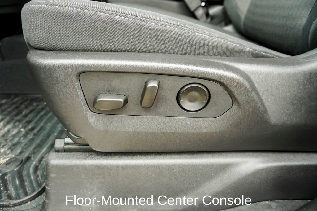 Used 2025 Chevrolet Silverado 2500 LT w/ Convenience Package image 12