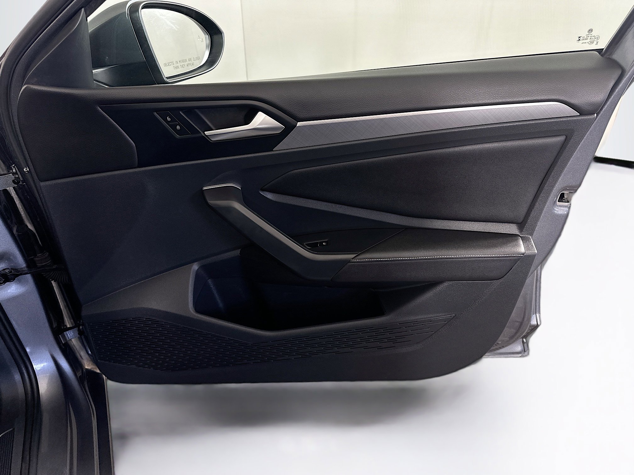 Used 2024 Volkswagen Jetta SE image 30