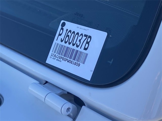 Used 2023 Jeep Wrangler Unlimited Sahara image 33