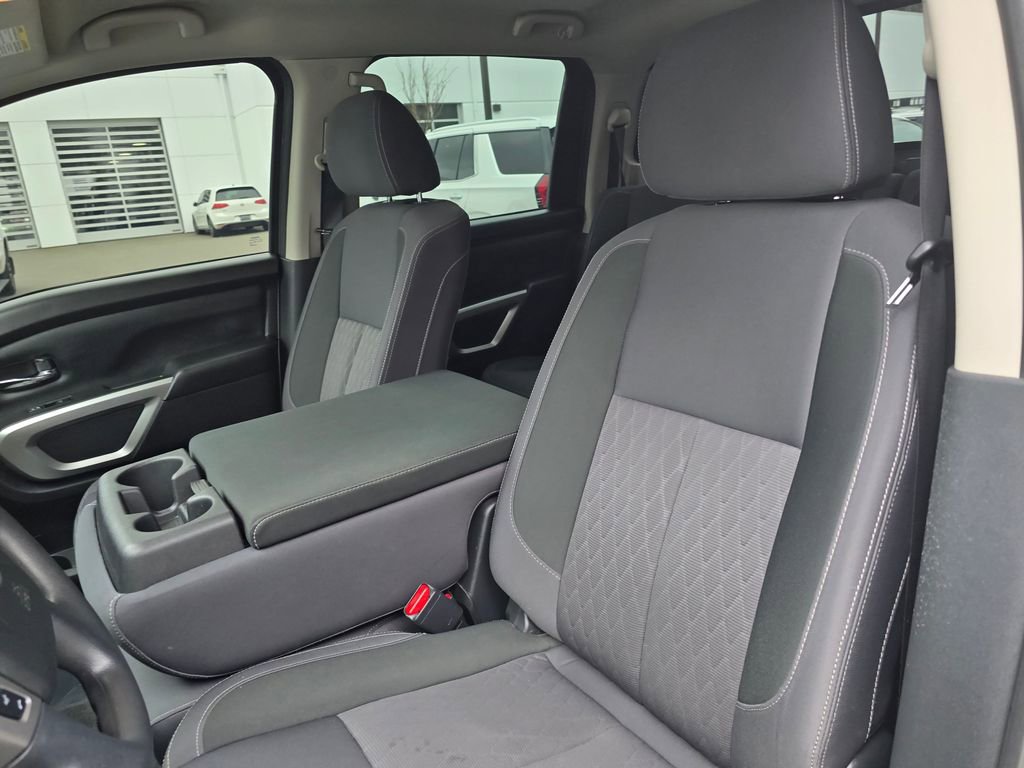 Used 2021 Nissan Titan SV w/ Accessory Utility Package image 56
