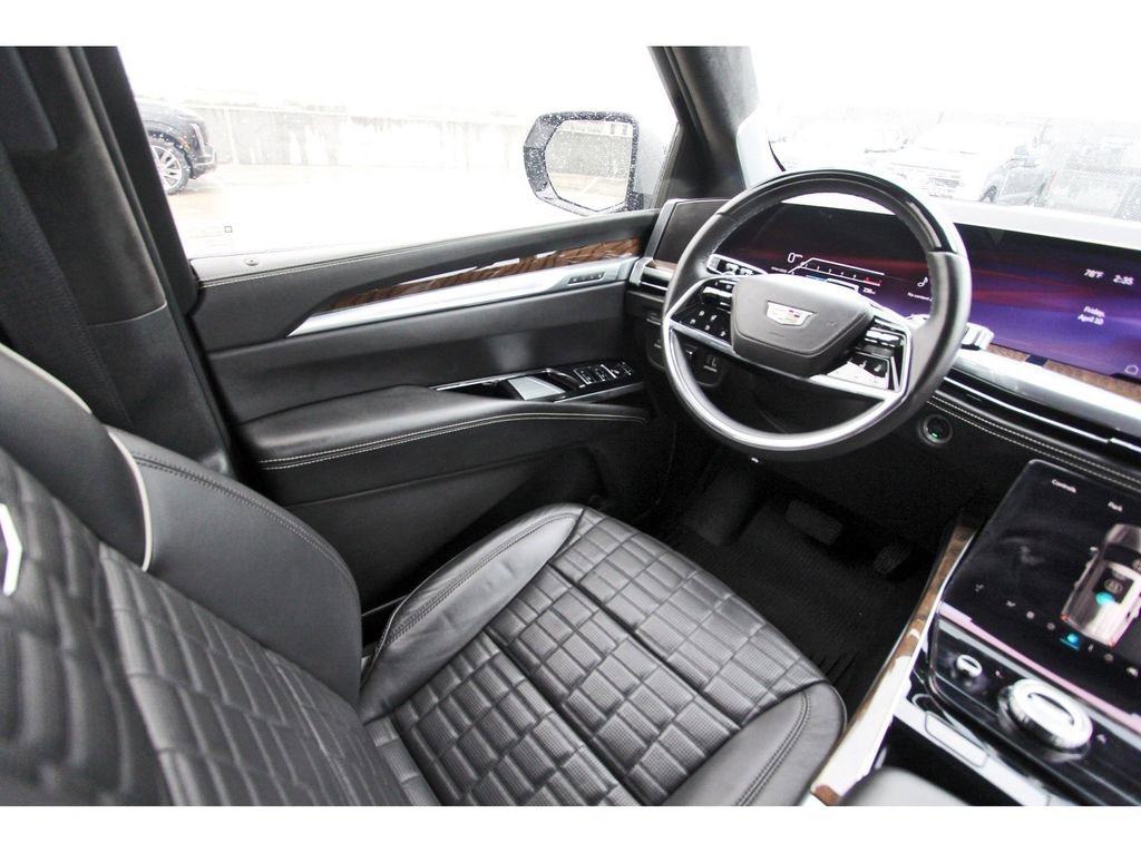 Certified 2025 Cadillac Escalade Sport Platinum image 8