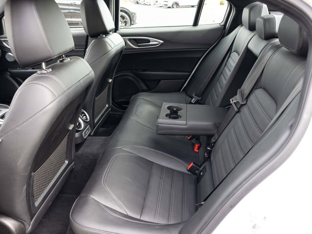 Used 2024 Alfa Romeo Giulia Veloce image 46