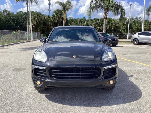 Used 2016 Porsche Cayenne w/ Premium Package AWD/4WD image 2
