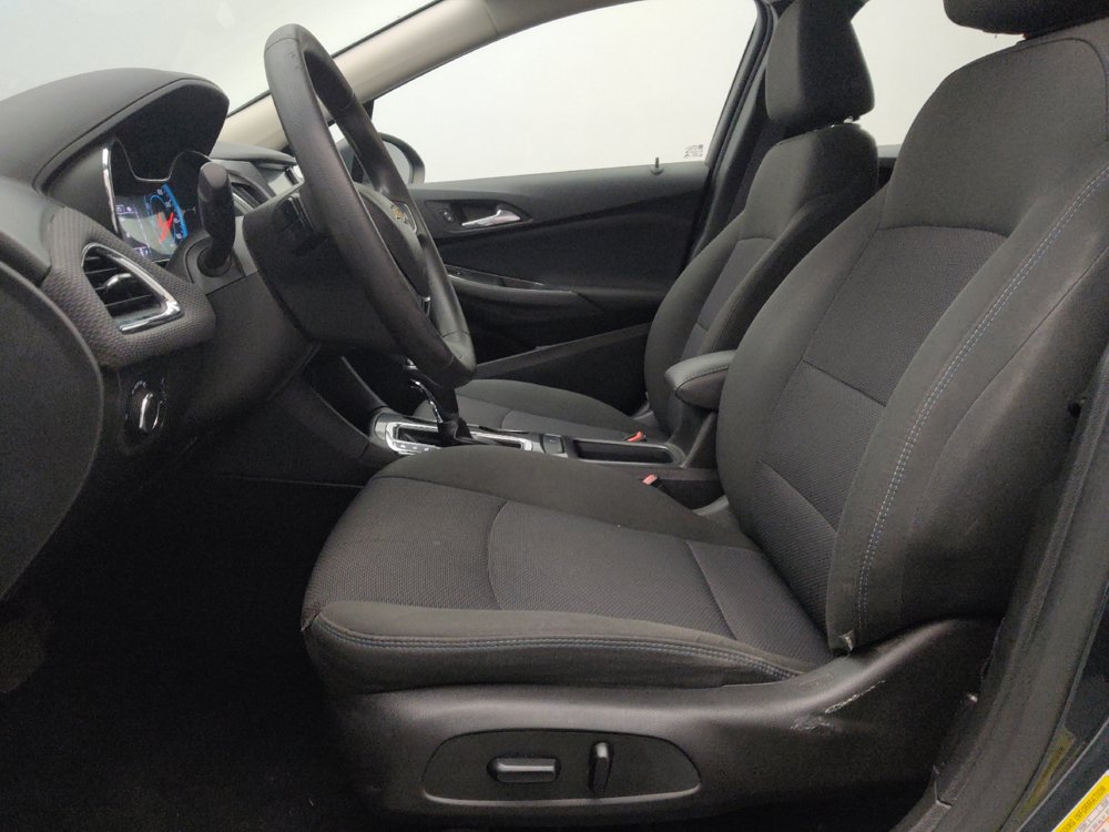 Used 2017 Chevrolet Cruze LT w/ Convenience Package FWD image 17