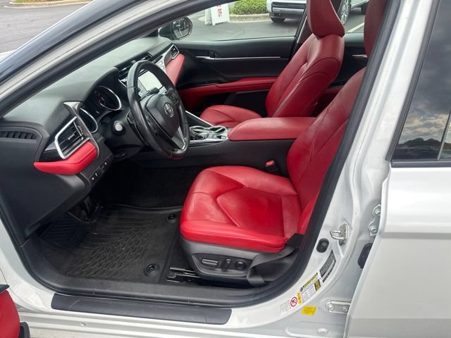 Used 2018 Toyota Camry XSE FWD image 15