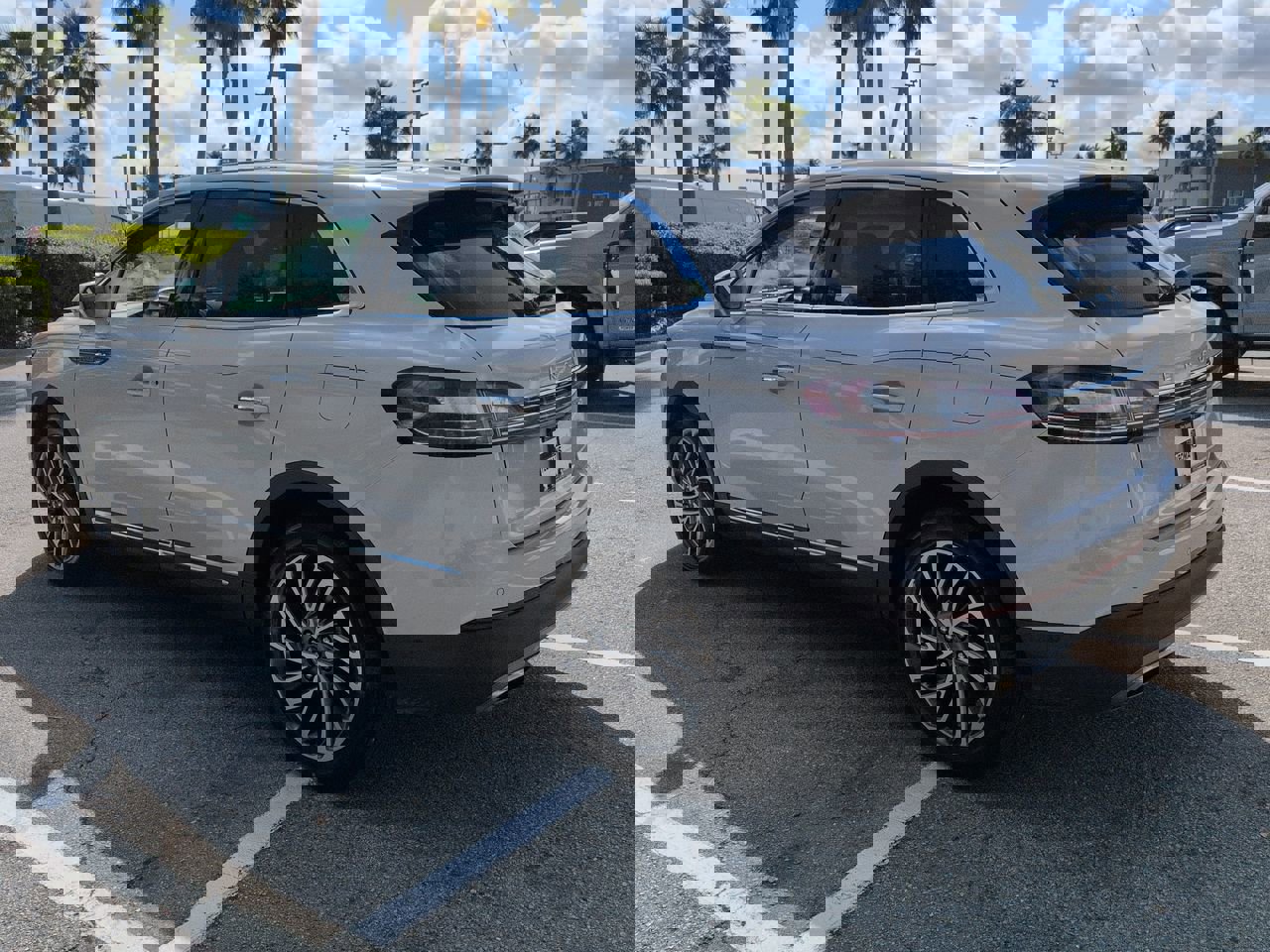 Certified 2020 Lincoln Nautilus Reserve w/ Equipment Group 201A image 6