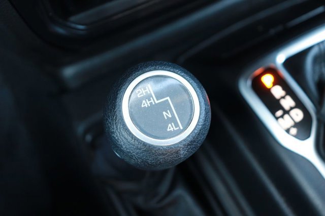 Used 2023 Jeep Wrangler Sport image 17