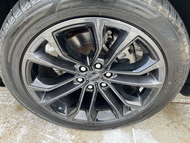 Certified 2024 Jeep Grand Wagoneer L Series II w/ Quick Order Packagew 28T image 9