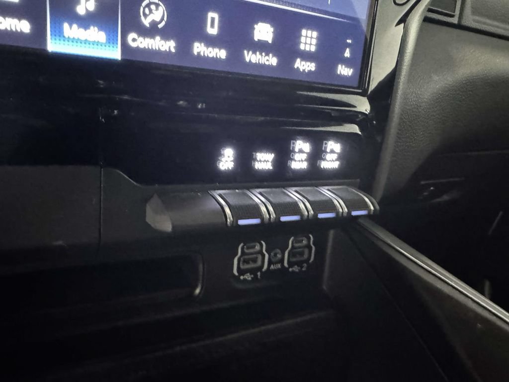 Used 2023 RAM 1500 Laramie AWD/4WD image 28