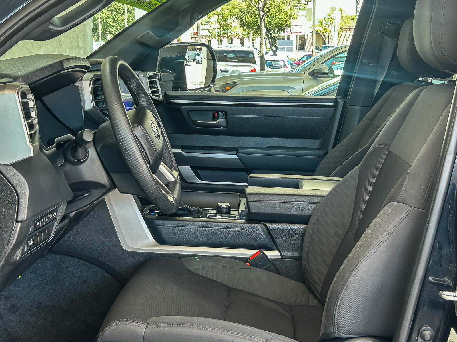 Used 2025 Toyota Sequoia SR5 AWD/4WD image 17