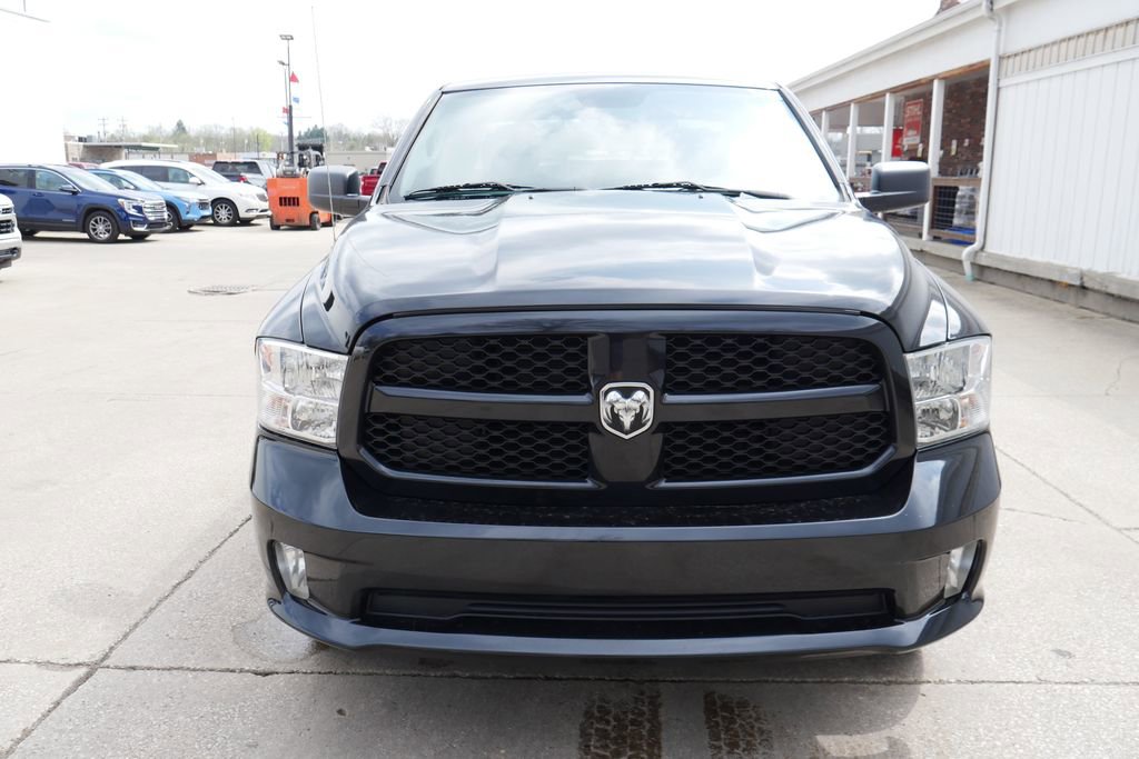 Used 2017 RAM 1500 Express AWD/4WD image 3