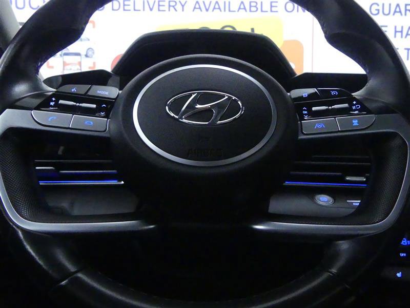 Used 2022 Hyundai Elantra Limited image 17