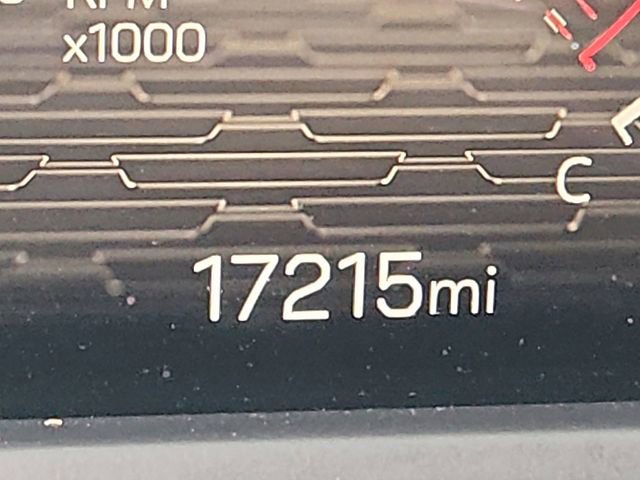 Used 2025 GMC Acadia Elevation image 23