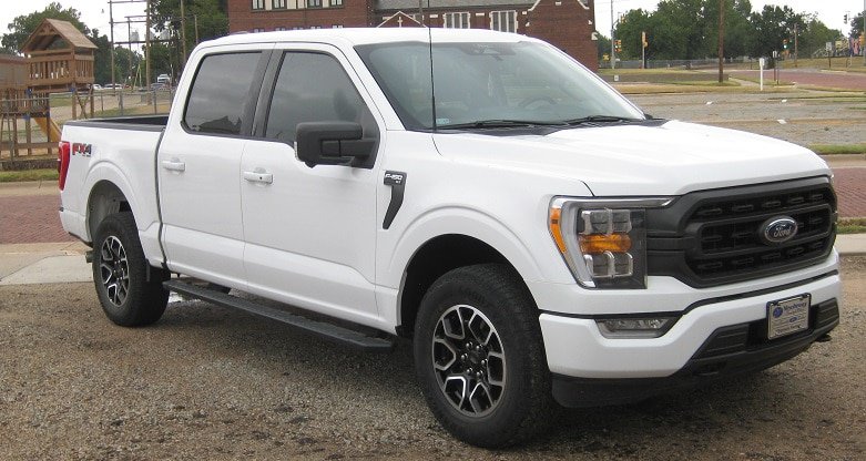 Used 2022 Ford F150 XLT w/ Equipment Group 302A High AWD/4WD image 7