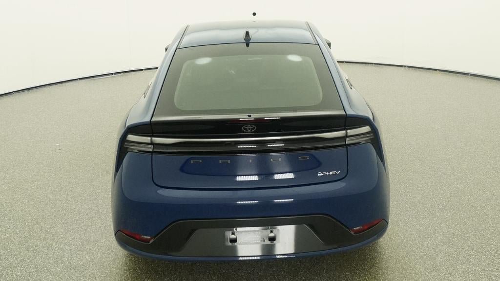 New 2026 Toyota Prius Plug-In Hybrid FWD image 7