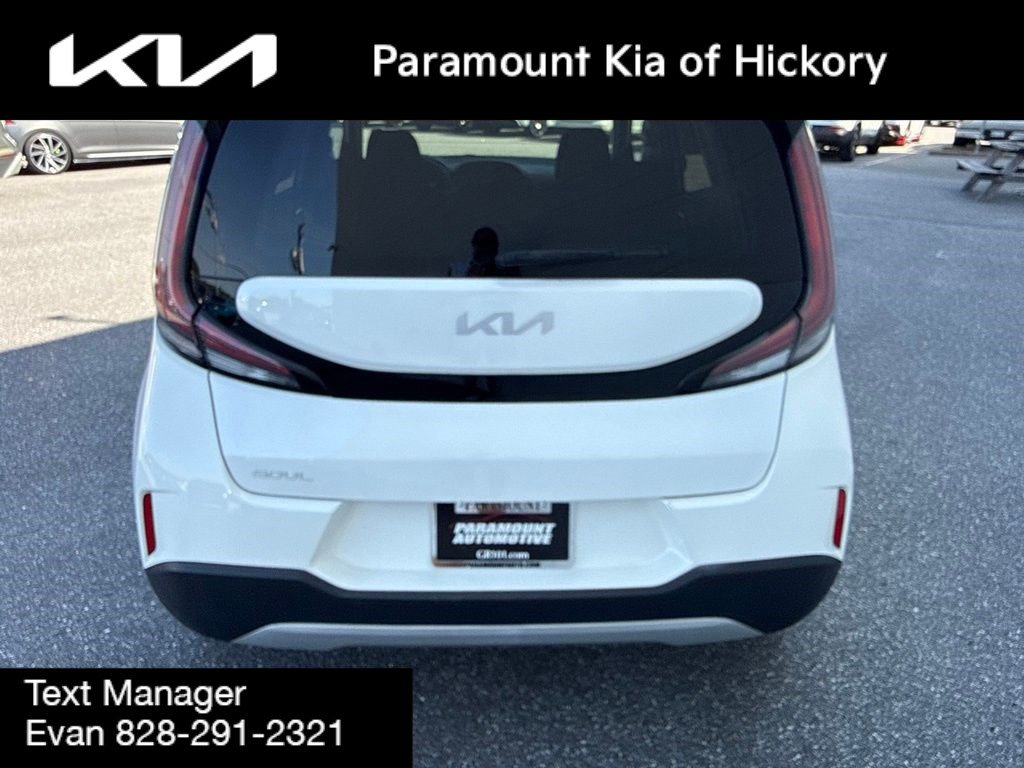 Used 2023 Kia Soul LX FWD image 6