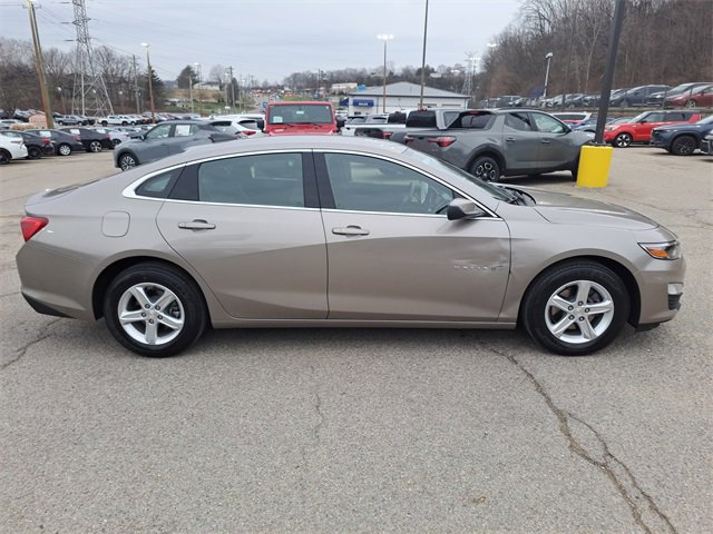 Used 2025 Chevrolet Malibu LS image 6