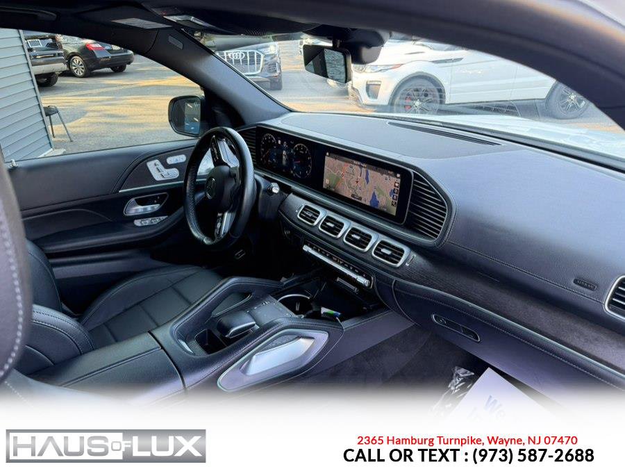 Used 2022 Mercedes-Benz GLE 350 4MATIC w/ AMG Line Exterior image 5