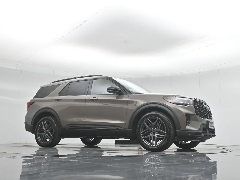 New 2026 Ford Explorer ST-Line w/ ST-Line Street Pack RWD image 5