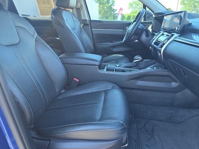 Used 2022 Kia Sorento S w/ Panoramic Sunroof Package FWD image 31