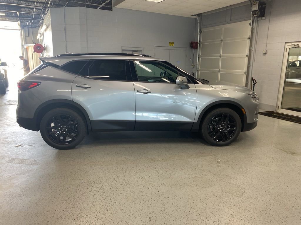 New 2026 Chevrolet Blazer LT w/ Sound & Technology Package AWD/4WD image 10