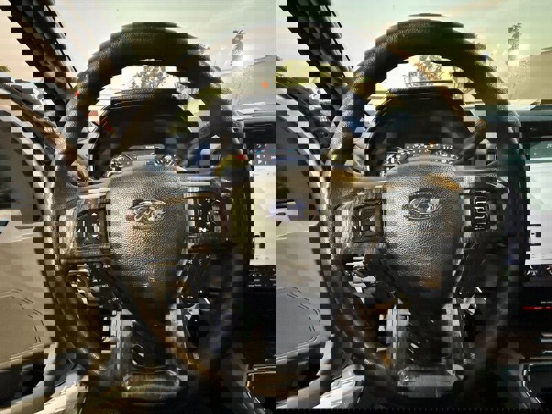 Used 2015 Ford F150 XLT image 26