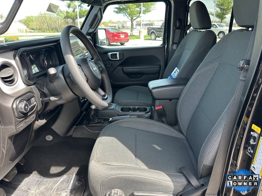 Used 2024 Jeep Wrangler Sport S image 2